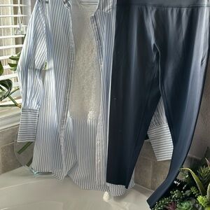 Iris Blue and White Striped Tunic with Leggings ensemble. EUC. SZ L/XL